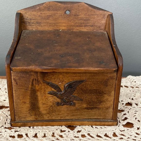 Vintage  American Eagle Wooden Recipe Box - Picture 1 of 11